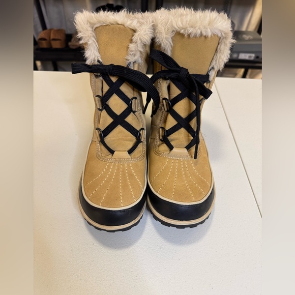 Sorel Shoes - Sorel Women’s Tivoli II Snow Boots SZ 8 Waterproof